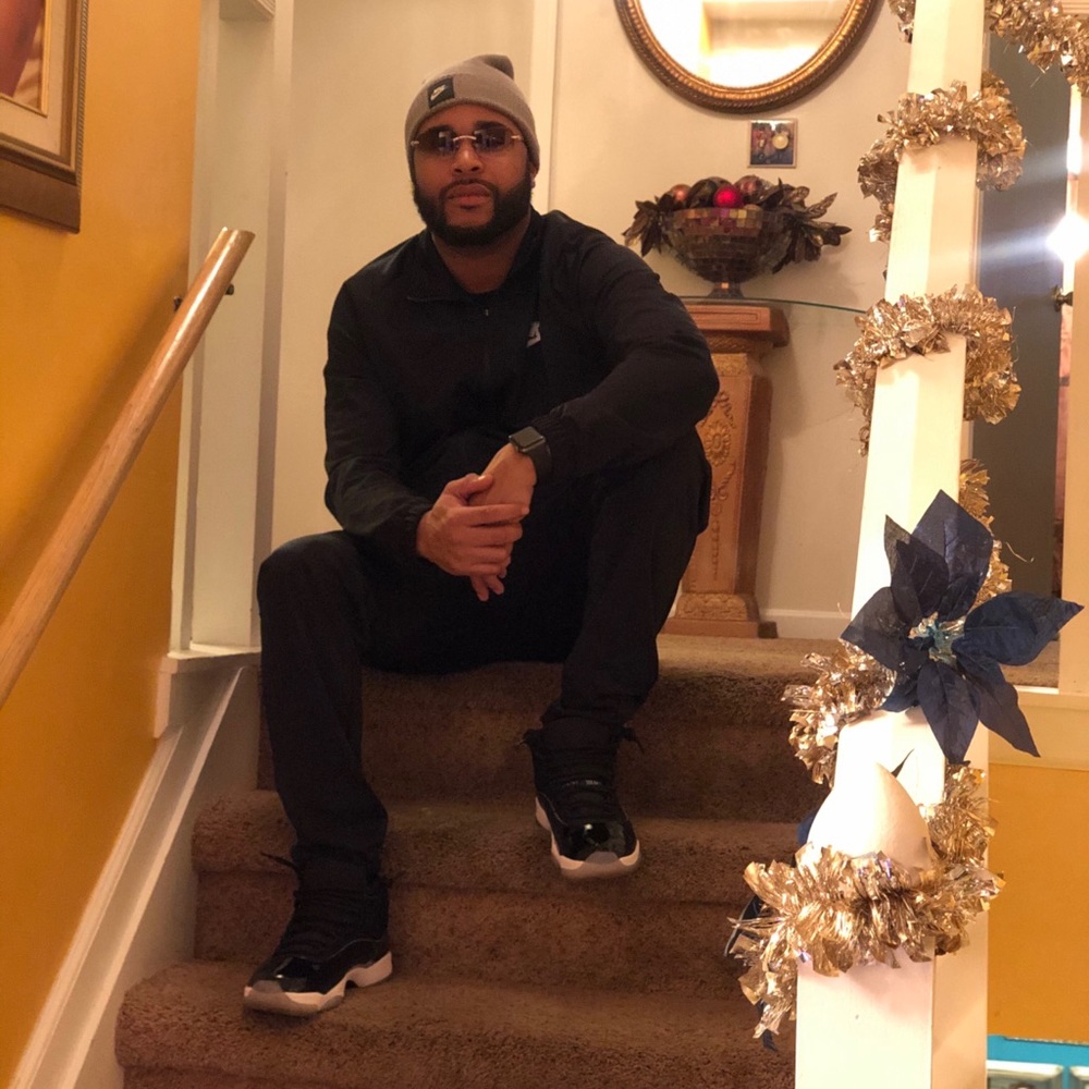 Meet your Posher, Deangelo